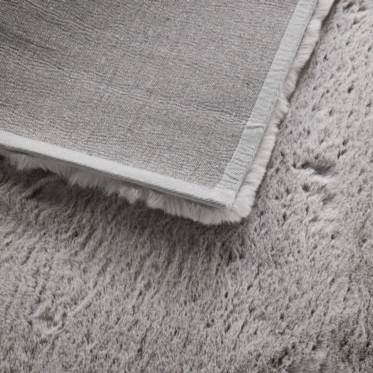 Faux Rabbit Fur Rug Silver 120x180cm – Early Settler NZ