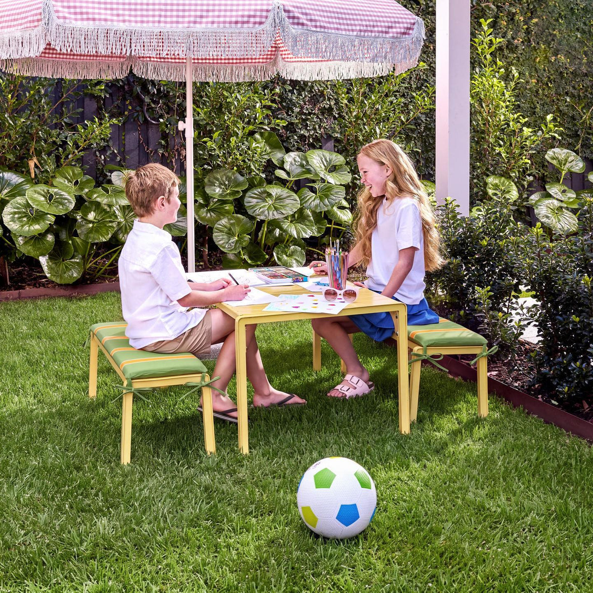 Outdoor Kids Dining