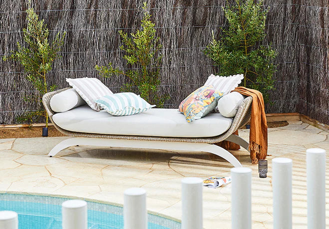 Outdoor Day Beds