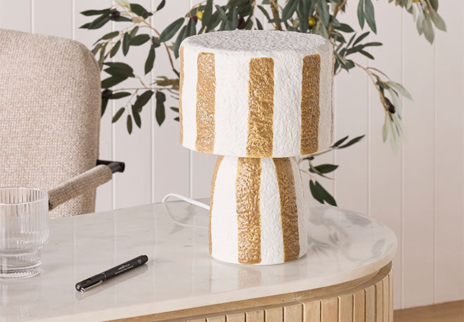 Cedar Creek top Wood Table Lamp