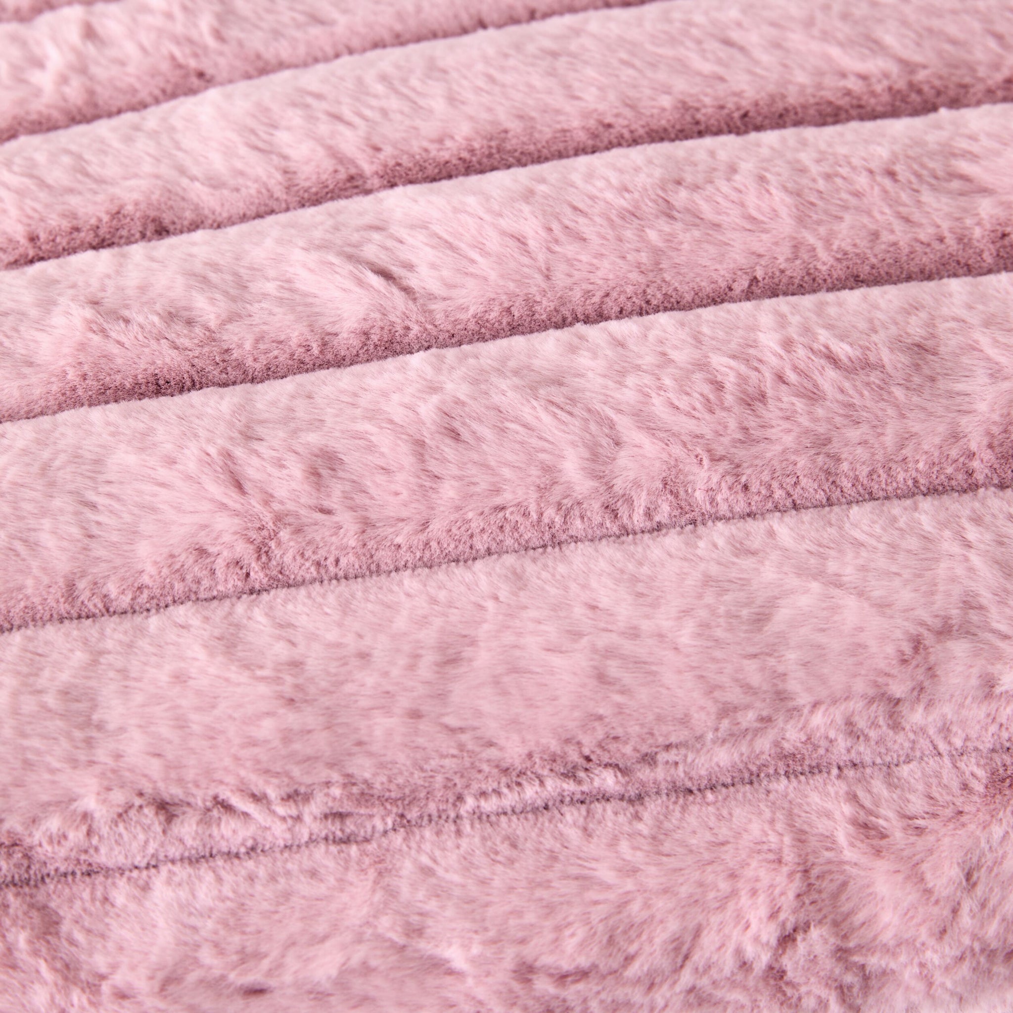 Luxe Rib Faux Fur Blanket Blush150x200cm