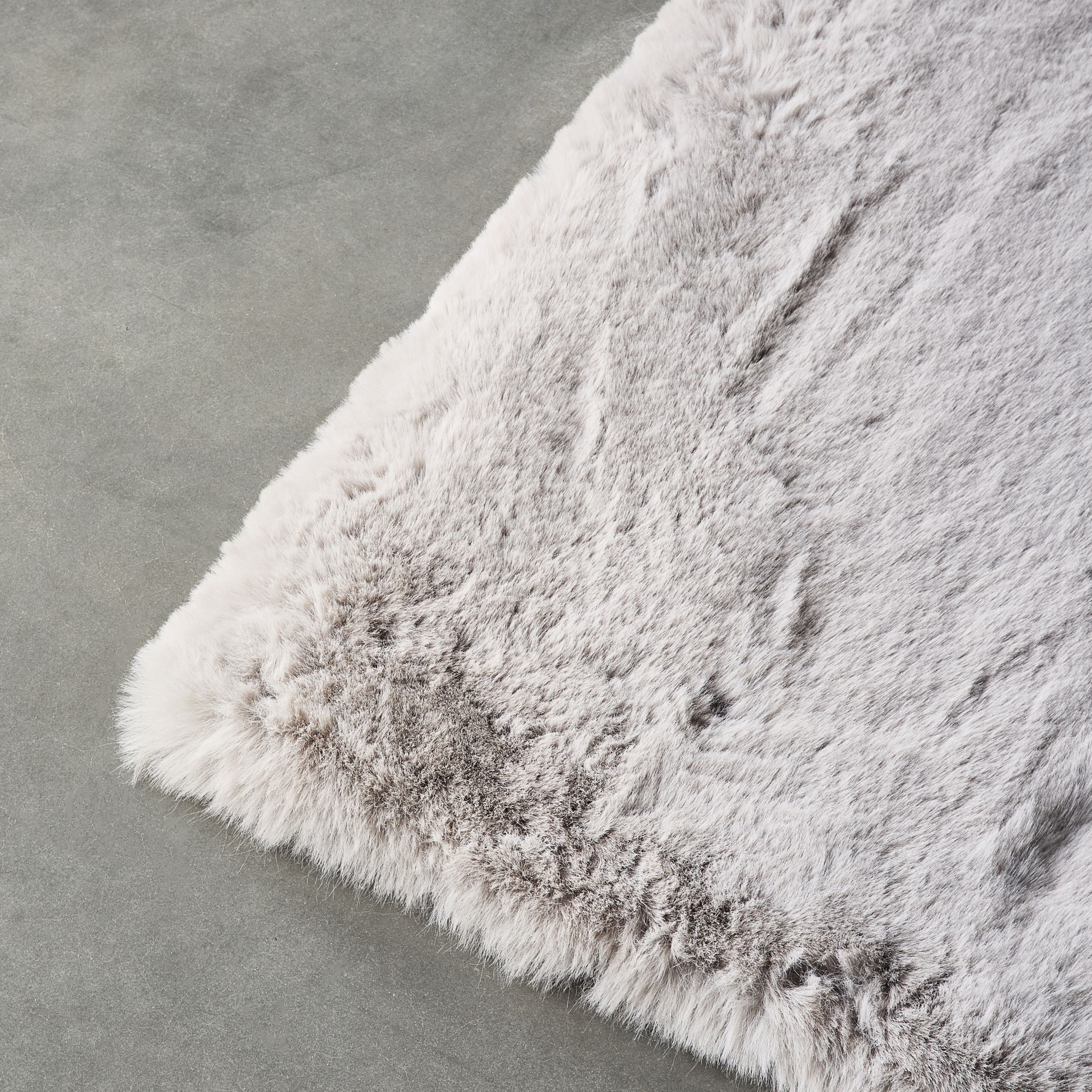 Faux Rabbit Fur Rug Silver 120x180cm – Early Settler NZ