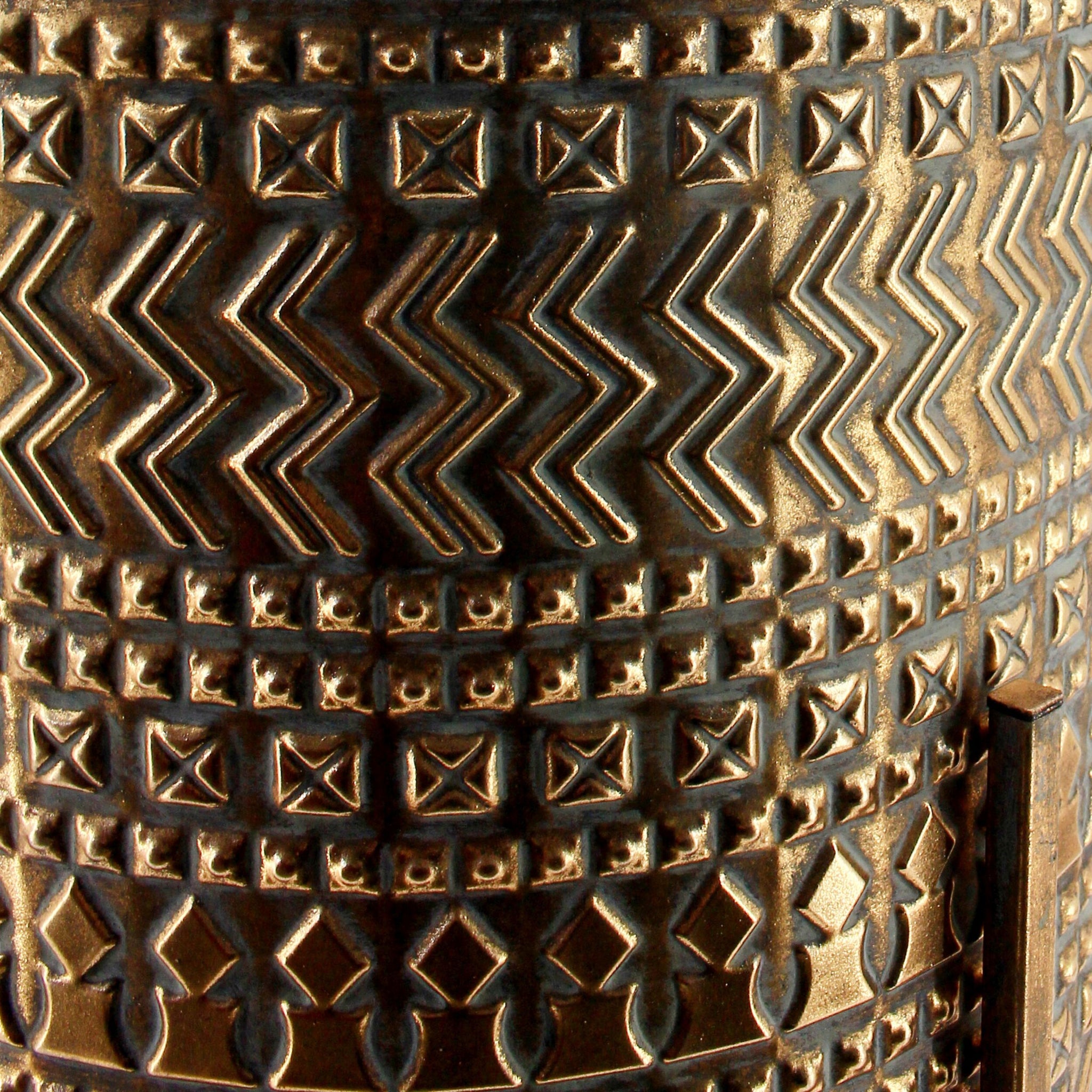 Lira Metal Plant Stand Short