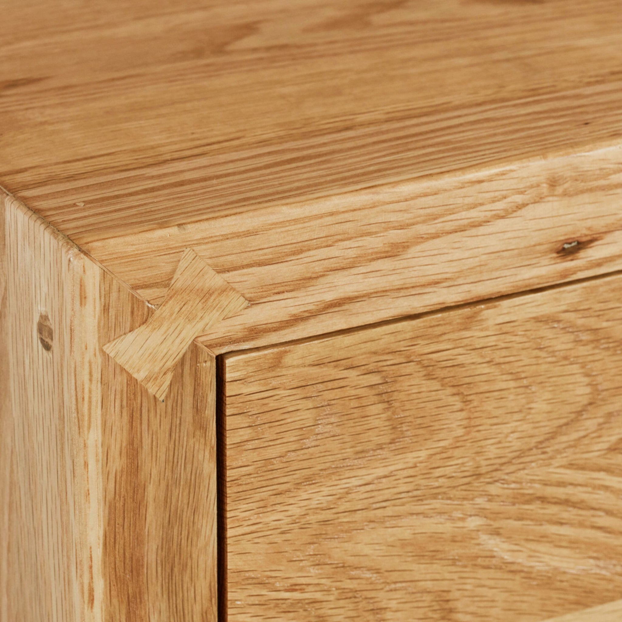 Oakdale 8 Drawer Chest