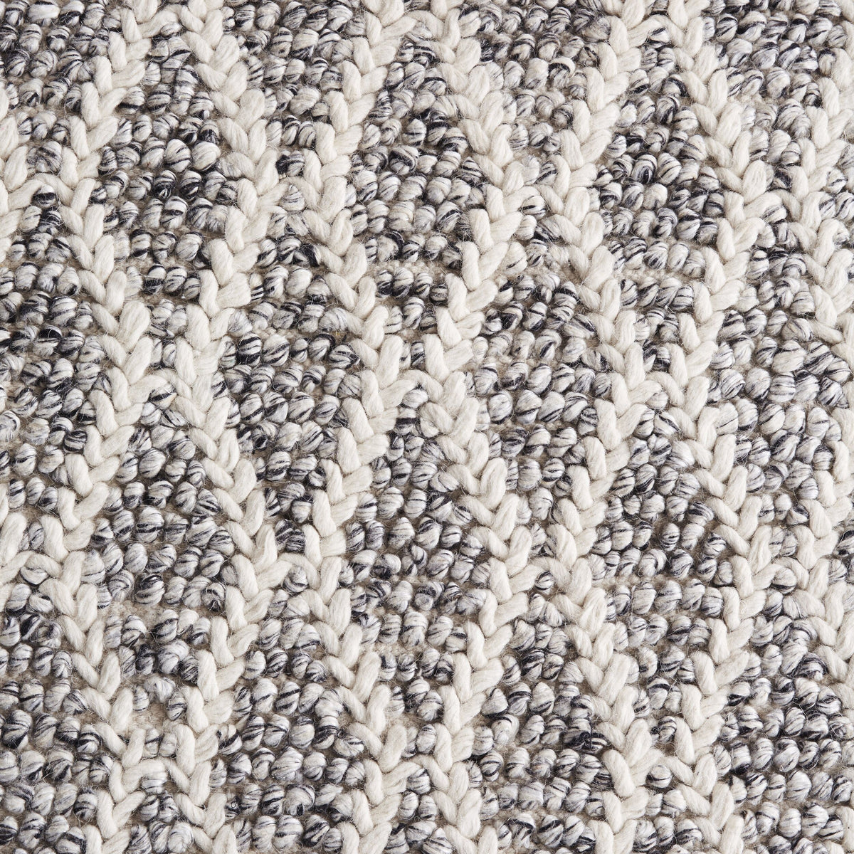 Braided Diamond Hand Woven Grey & Cream Wool Rug 400x300 cm