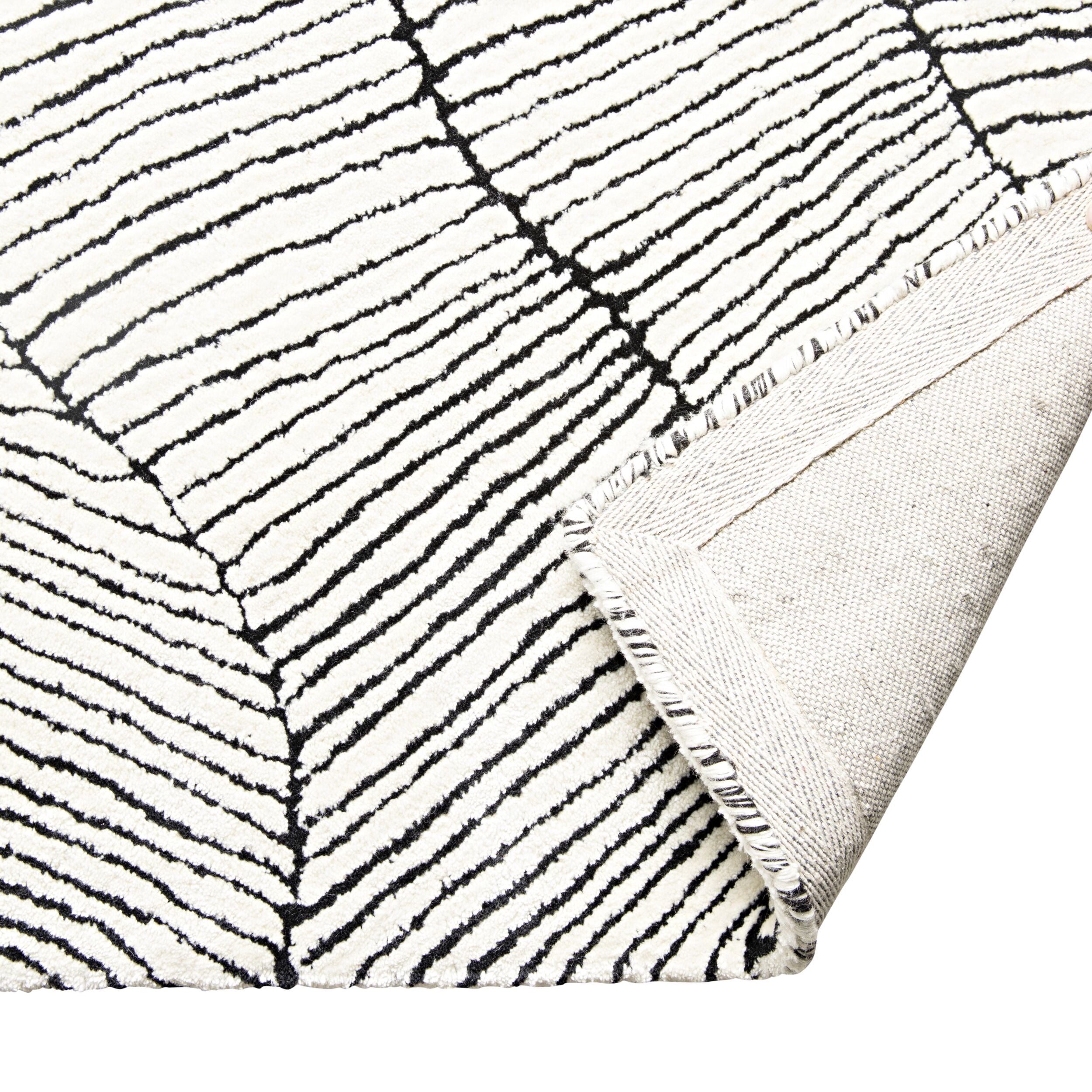 Geo Wave Hand-Tufted Black & White Rug 400x300cm